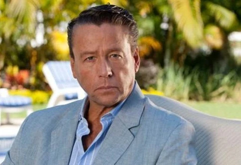 Naim Darrechi participante